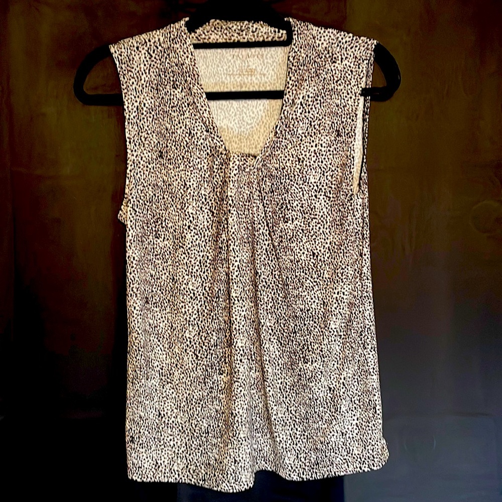 Womens sleeveless blouse black and white